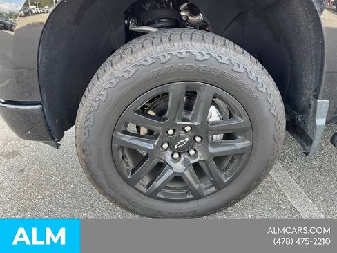 Used 2026 Chevrolet Silverado 1500 Custom Trail Boss AWD/4WD image 3