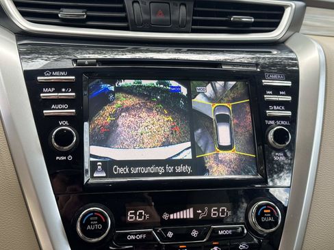 Used 2016 Nissan Murano Platinum w/ Platinum Technology Package FWD image 21