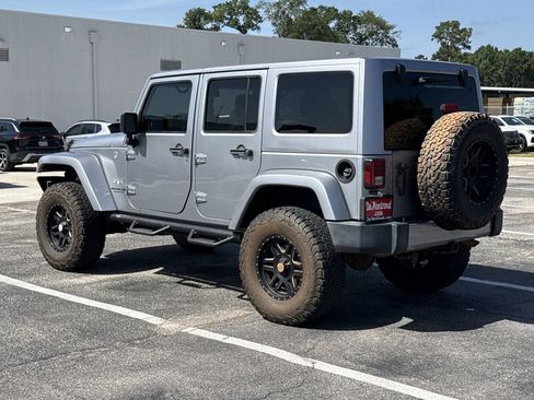 Used 2017 Jeep Wrangler Unlimited Sahara w/ Connectivity Group AWD/4WD image 7