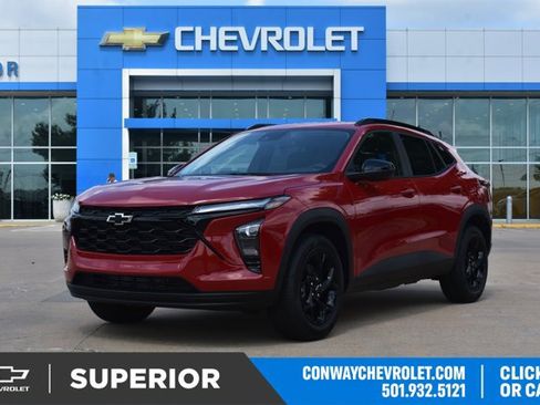 New 2026 Chevrolet Trax LT w/ Sunroof Package FWD image 1