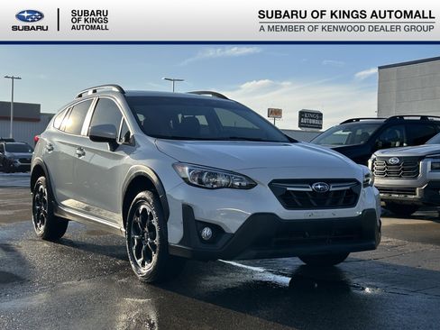 Used 2023 Subaru Crosstrek 2.0i Premium image 1