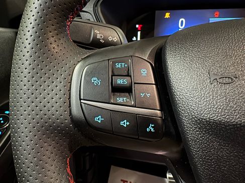 Used 2023 Ford Escape ST-Line w/ Tech Pack #1 AWD/4WD image 17