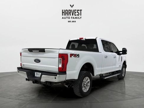 Used 2019 Ford F250 XLT w/ XLT Premium Package image 6