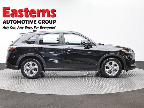 Used 2023 Honda HR-V LX image 4