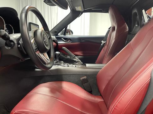 Used 2020 MAZDA MX-5 Miata RF Grand Touring RWD image 19
