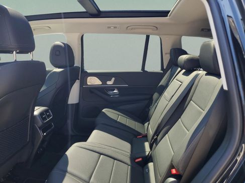 New 2026 Mercedes-Benz GLS 450 4MATIC image 6