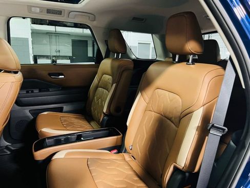 New 2026 Nissan Pathfinder Platinum FWD image 28
