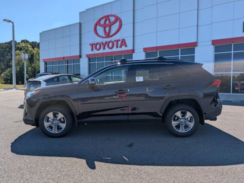 New 2025 Toyota RAV4 XLE image 2