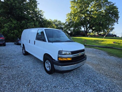 Used 2020 Chevrolet Express 2500 w/ Driver Convenience Package RWD image 14