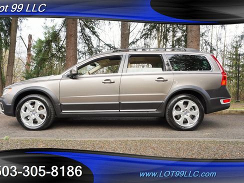 Used 2010 Volvo XC70 T6 image 1