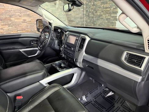 Used 2016 Nissan Titan PRO-4X w/ Pro-4x Convenience Package AWD/4WD image 26