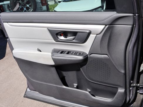Used 2017 Honda CR-V LX image 26