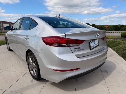 Used 2017 Hyundai Elantra SE w/ SE A/T Tech Package 03 FWD image 7