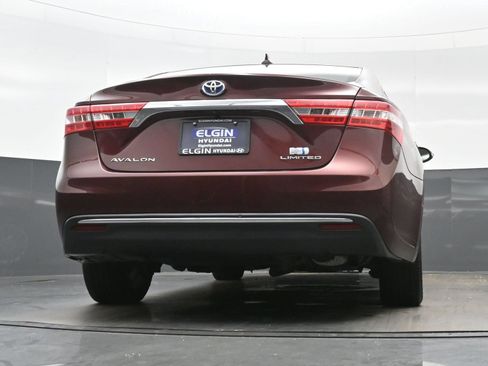 Used 2014 Toyota Avalon Limited w/ Technology Package FWD image 30