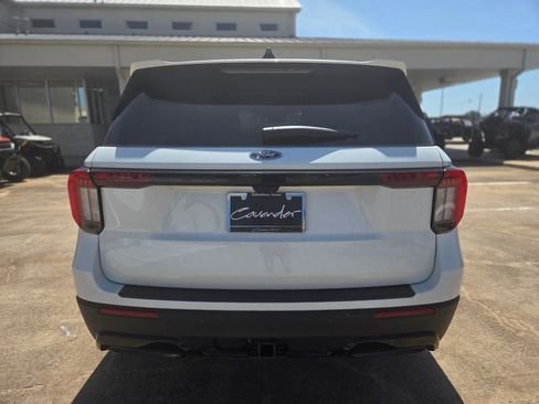 New 2026 Ford Explorer ST-Line w/ ST-Line Street Pack RWD image 6