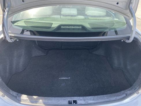 Used 2012 Toyota Corolla LE image 23