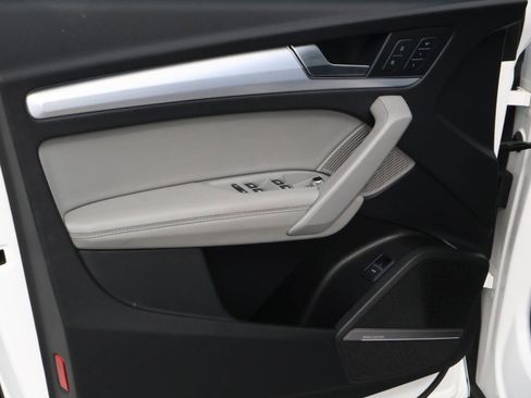 Used 2024 Audi Q5 2.0T Premium Plus image 16