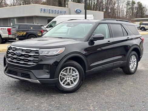 New 2026 Ford Explorer Active image 2