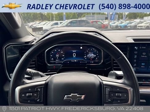 Used 2022 Chevrolet Silverado 1500 RST AWD/4WD image 6