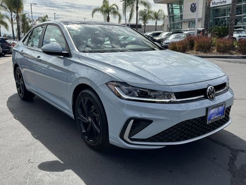 New 2026 Volkswagen Jetta SE image 3