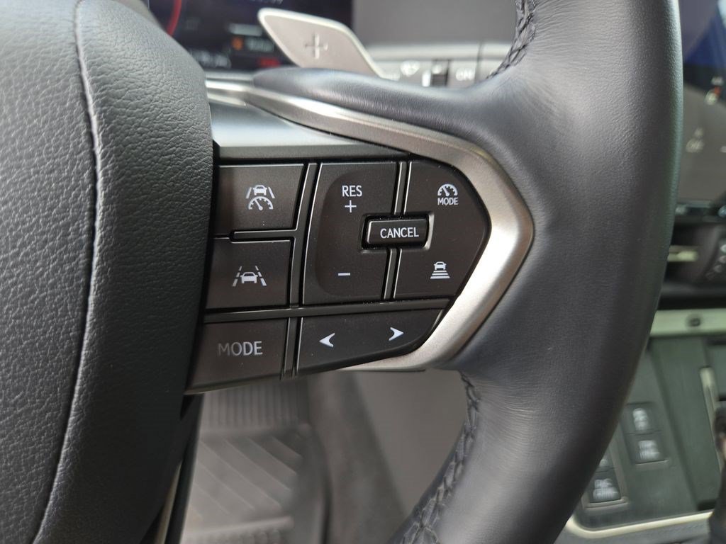 Used 2024 Lexus GX 550 AWD/4WD image 16