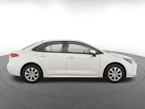 Used 2025 Toyota Corolla LE FWD image 10