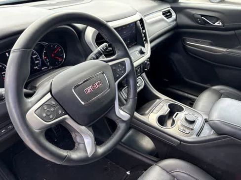 Used 2023 GMC Acadia SLT w/ Elevation Edition FWD image 10