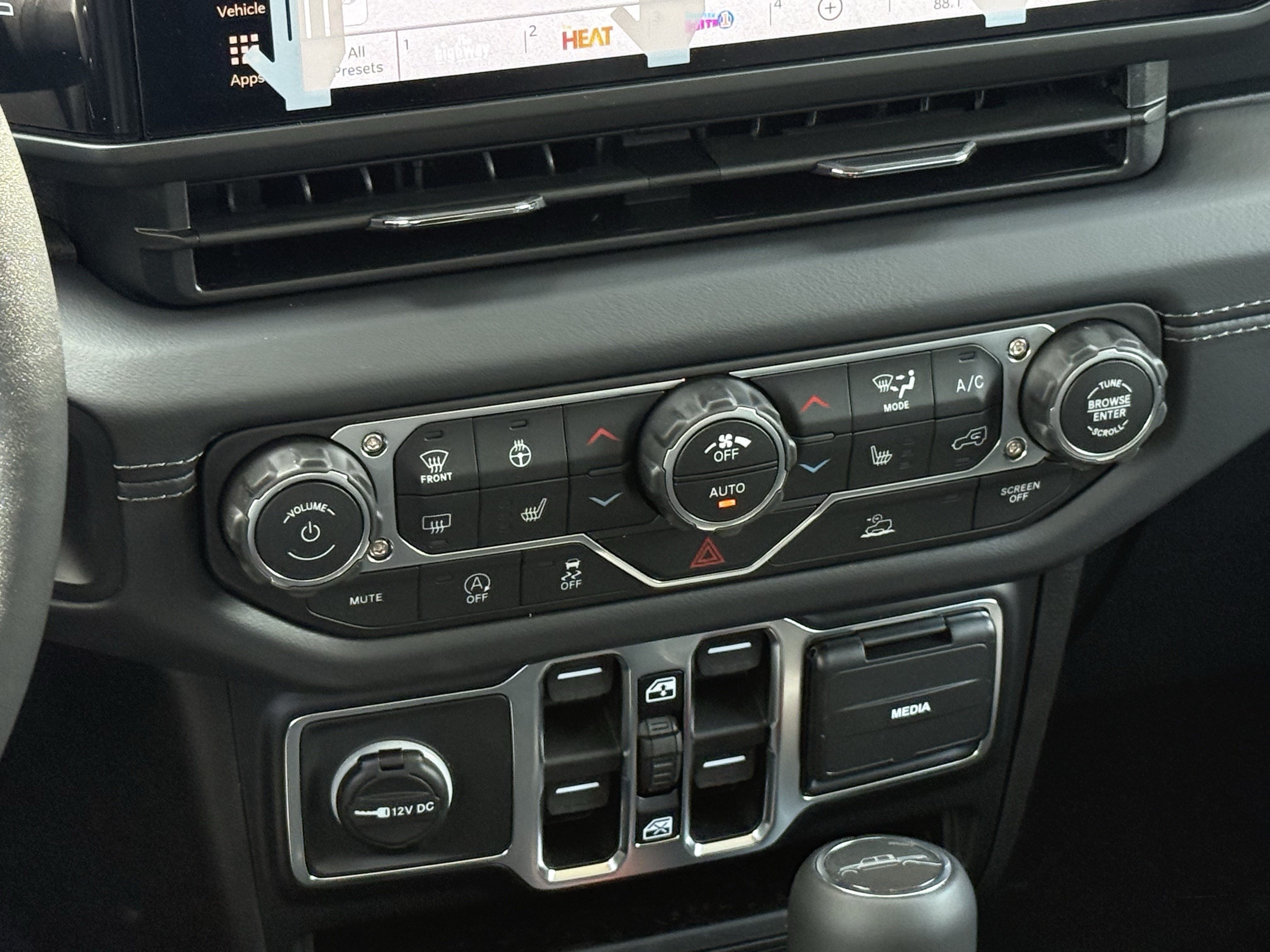 New 2026 Jeep Gladiator Mojave AWD/4WD image 15