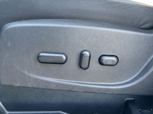 Used 2019 Ford Escape SE image 20