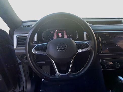 Certified 2021 Volkswagen Atlas Cross Sport SEL Premium image 10