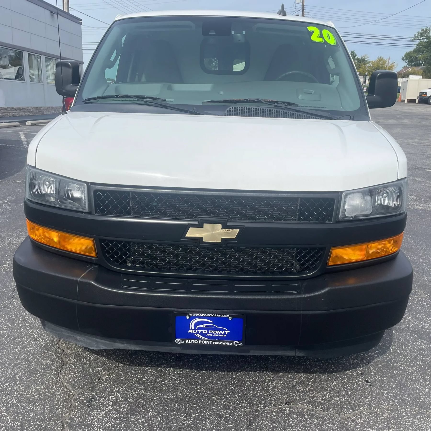 Used 2020 Chevrolet Express 2500 RWD image 2