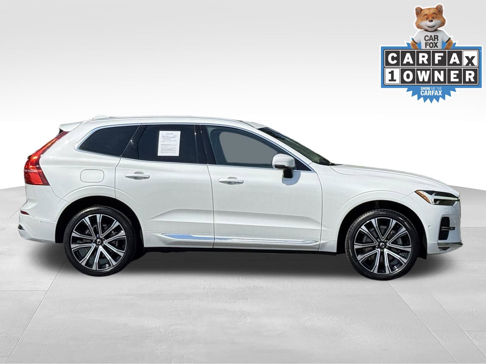 Used 2023 Volvo XC60 B5 Ultimate AWD/4WD image 3