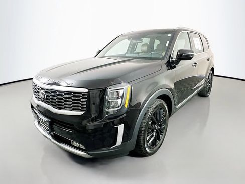 Used 2021 Kia Telluride SX w/ SX Prestige Package image 3