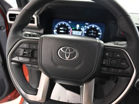 Used 2025 Toyota Tacoma TRD Sport AWD/4WD image 23