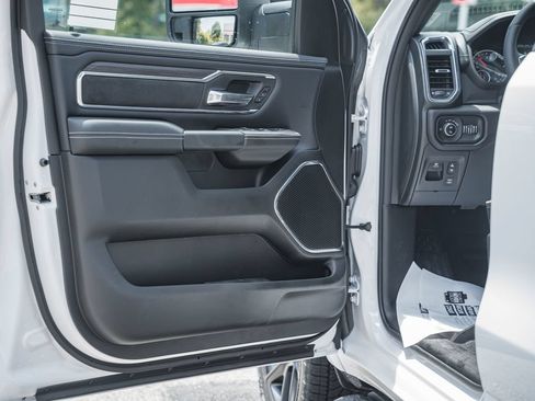New 2026 RAM 1500 Laramie AWD/4WD image 45