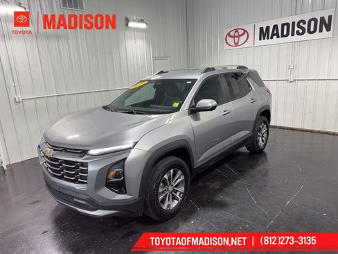 Used 2025 Chevrolet Equinox LT w/ Convenience Package II FWD image 1