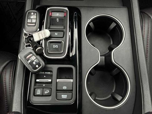 Used 2025 Honda Pilot Black Edition image 16