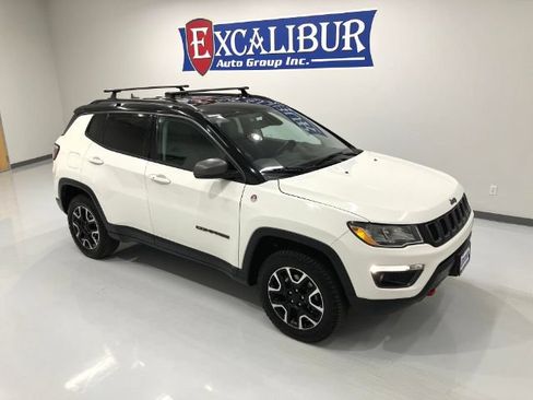 Used 2020 Jeep Compass Trailhawk AWD/4WD image 20