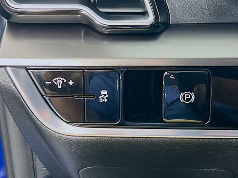 Used 2023 Kia Sportage EX image 10