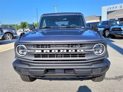 New 2025 Ford Bronco Base image 27