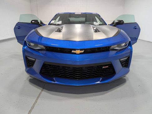 Used 2018 Chevrolet Camaro SS RWD image 14