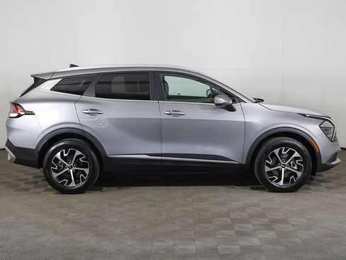 Used 2024 Kia Sportage EX AWD/4WD image 18
