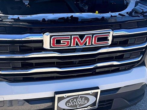 Used 2025 GMC Terrain Elevation AWD/4WD image 30