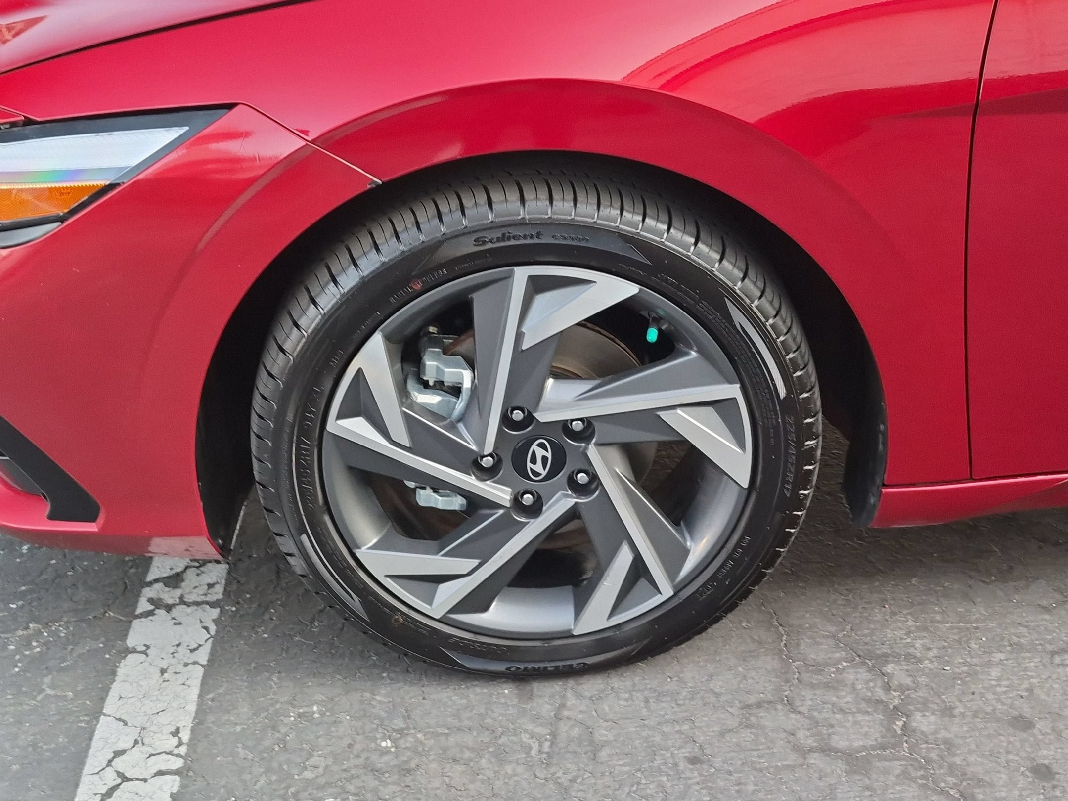 Used 2024 Hyundai Elantra Limited FWD image 10