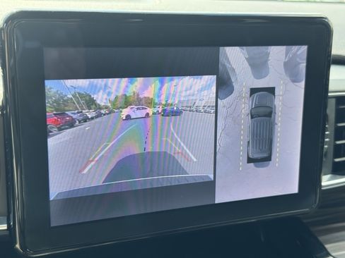 Used 2022 Ford Explorer Limited w/ Equipment Group 301A image 10