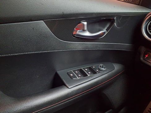 Used 2021 Kia Forte GT image 13