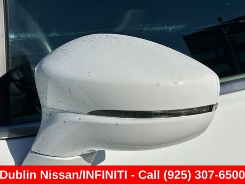 Used 2022 Chrysler Pacifica Touring-L FWD image 51
