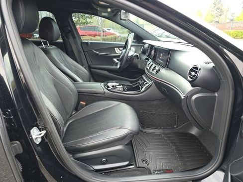 Used 2017 Mercedes-Benz E 300 4MATIC image 11