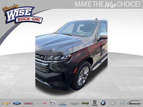 Used 2021 Chevrolet Tahoe Premier w/ Premium Package AWD/4WD image 1