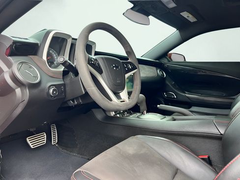 Used 2014 Chevrolet Camaro ZL1 RWD image 2